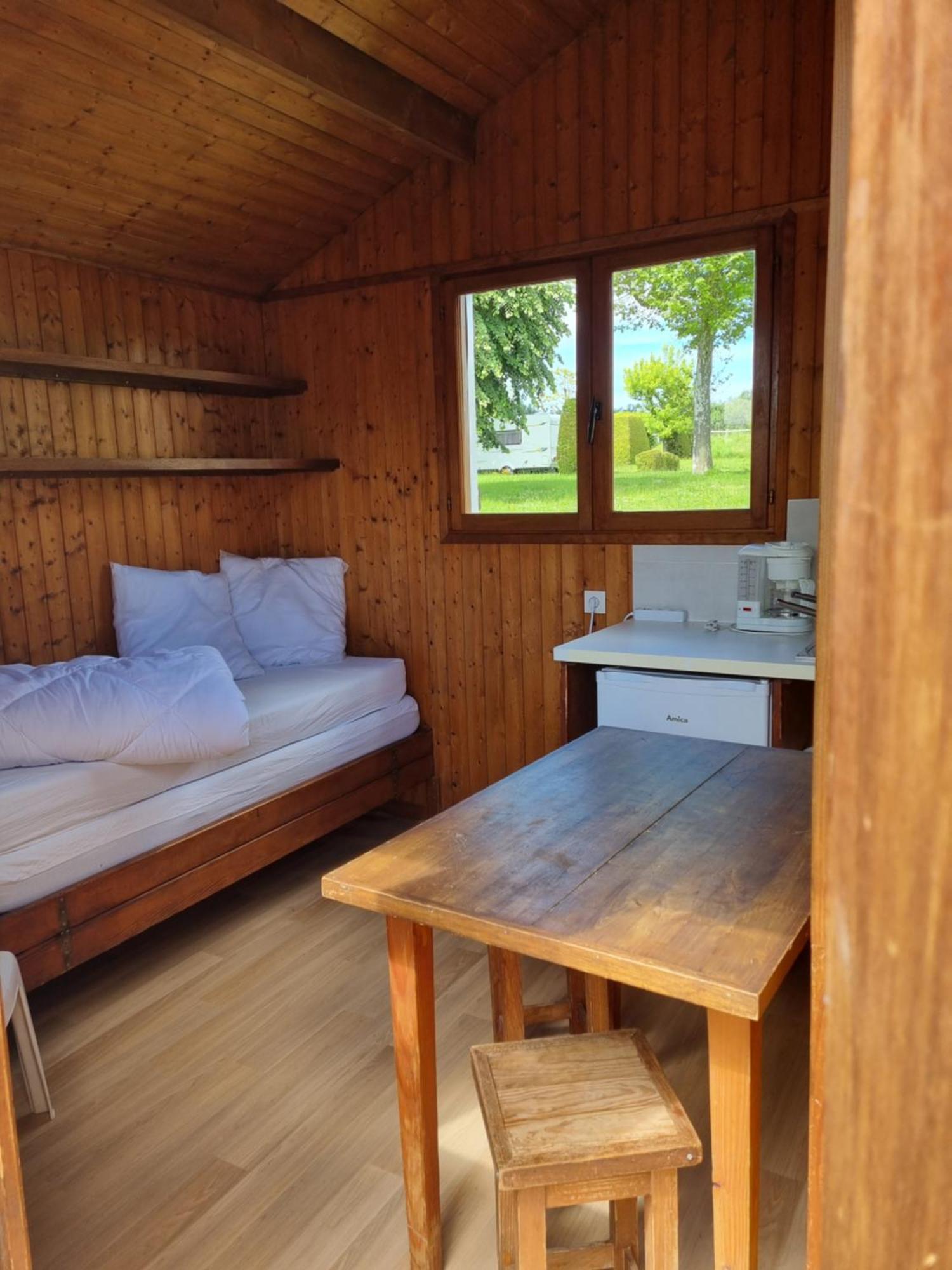 Camping Mayet-De-Montagne Le Mayet-de-Montagne ภายนอก รูปภาพ